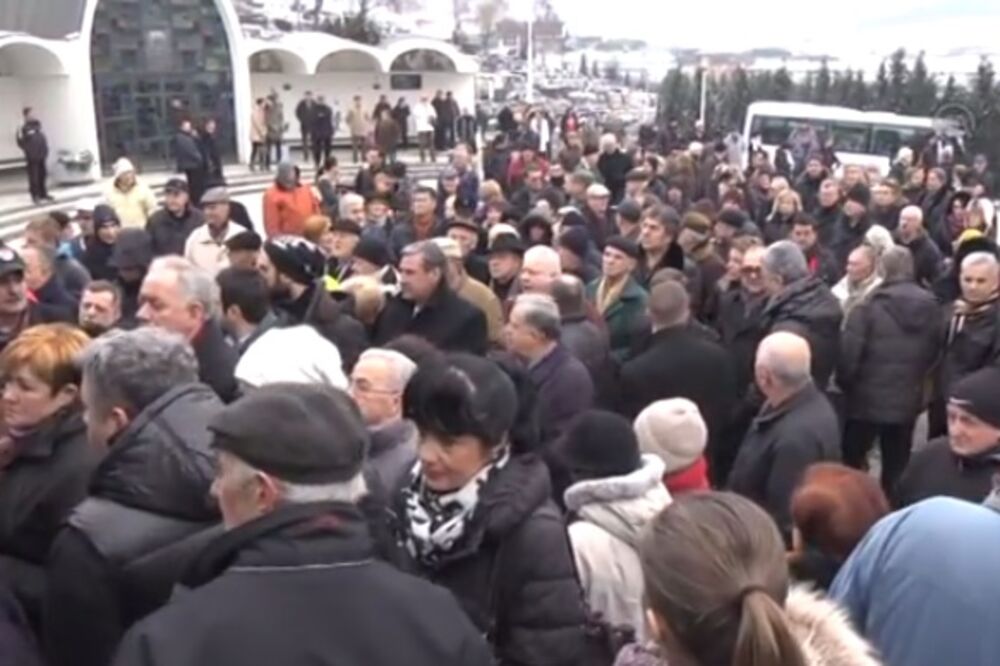 Kemal Monteno sahrana, Foto: Screenshot (YouTube)