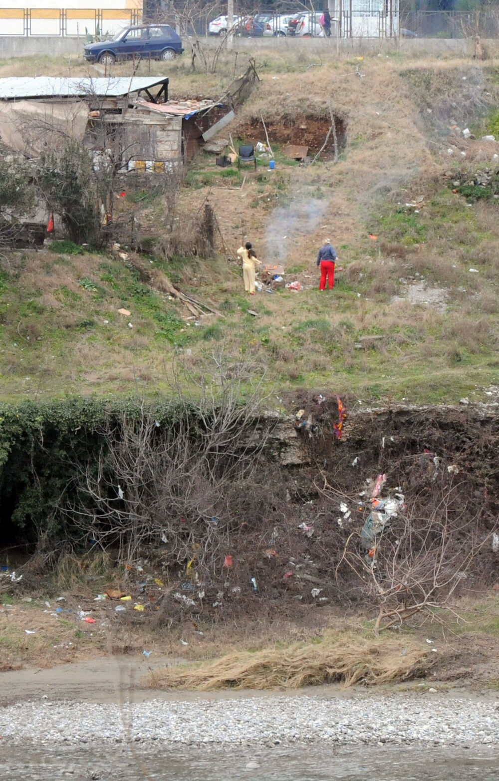 Deponija na obali Morače