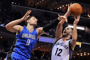 The snowstorm postponed the matches, Vucevic's double-double without help...