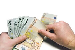 Blagi rast: Decembarska zarada 484 eura