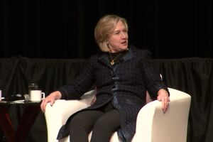 Kako Hilari Klinton imitira Putina