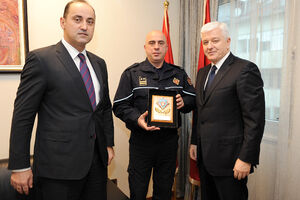 Marković uručio plaketu za hrabrost Miloju Lukovcu