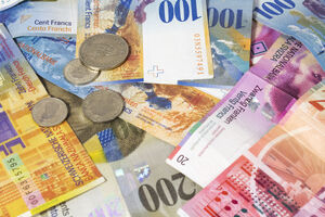 Poljska neće zamrzavati kurs franka