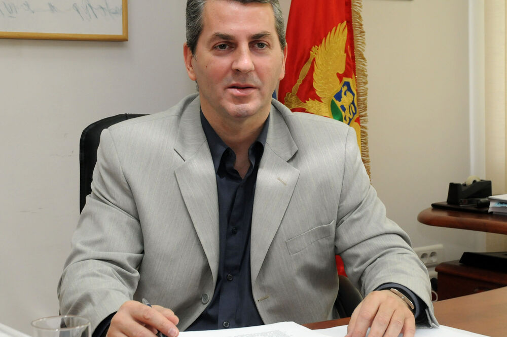 Neregistrovan pištolj vratio nakon tekstova u “Vijestima”: Đurović, Foto: Luka Zeković