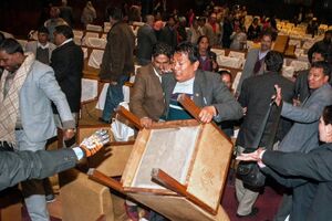 Nepal: Letjele stolice, predsjednik parlamenta gađan mikrofonima