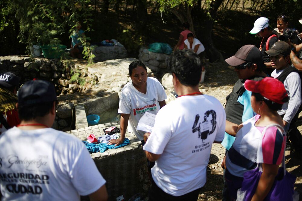 Meksiko, porodice nestalih studenata, Foto: Reuters