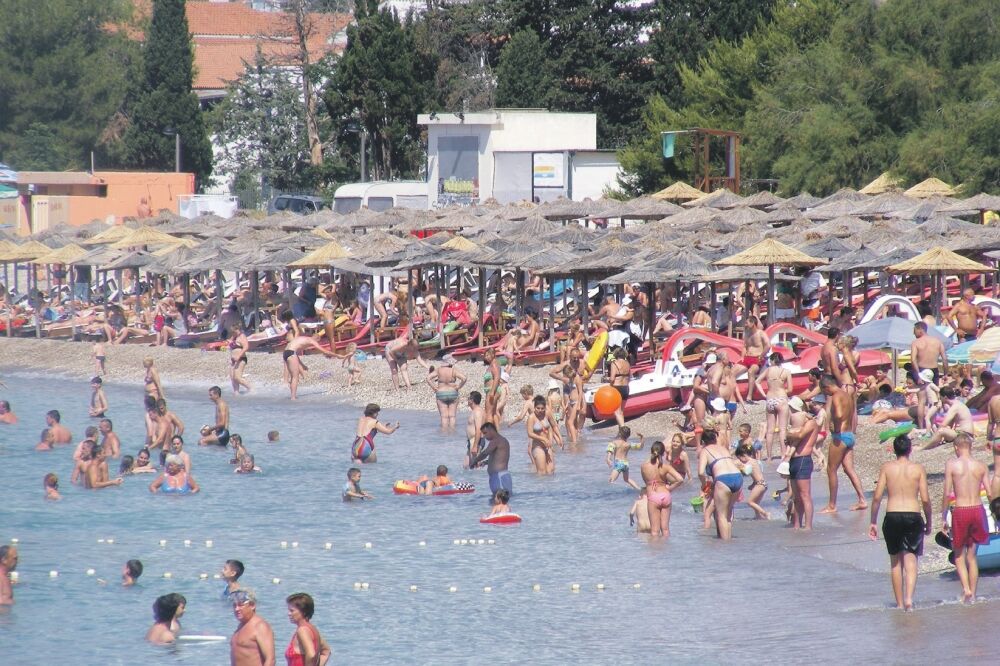 Slovenska plaža, kupači, Foto: Vuk Lajović