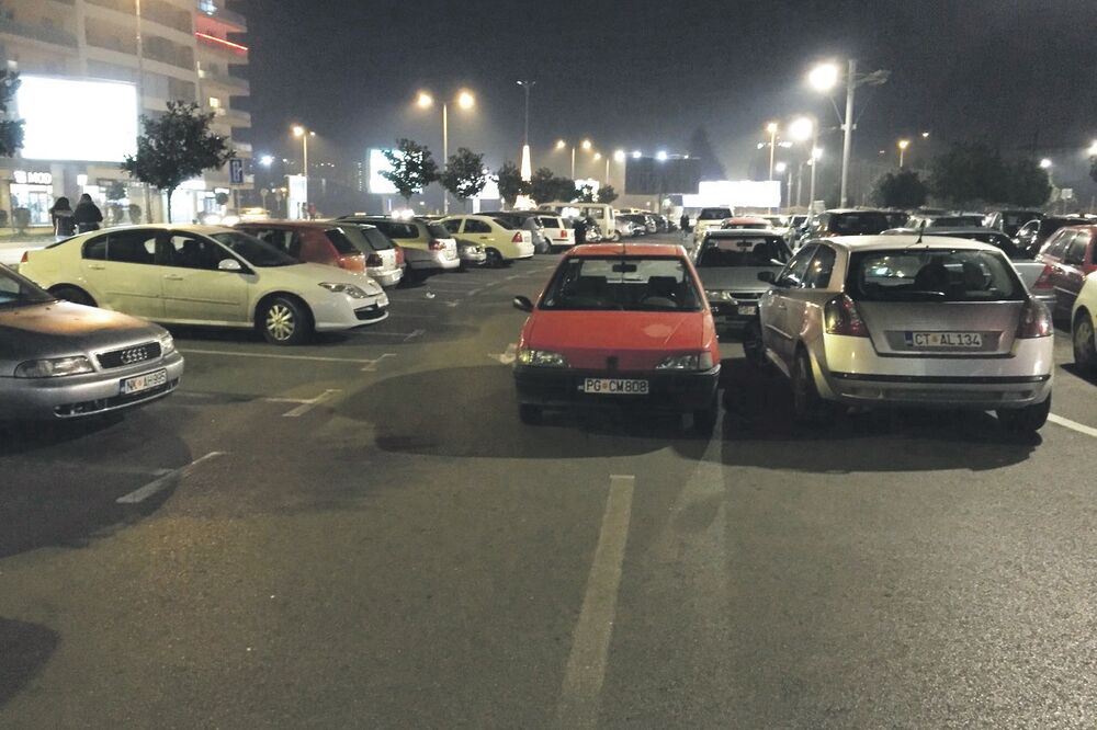 nepropisno parkiranje, Foto: Čitalac reporter