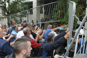 U penziju 60 radnika, za 33 posao ili otpremnina