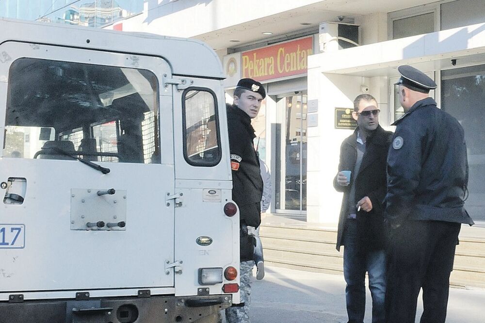 ambasada Kosova, policija, Foto: Zoran Đurić