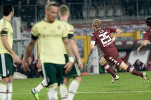 Remi Torina i Milana, Glik opet strijelac