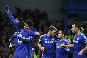 Čelzi rutinski do bodova, Sitiju samo remi