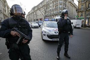 Francuska očekuje nove napade, i dalje potraga za teroristkinjom