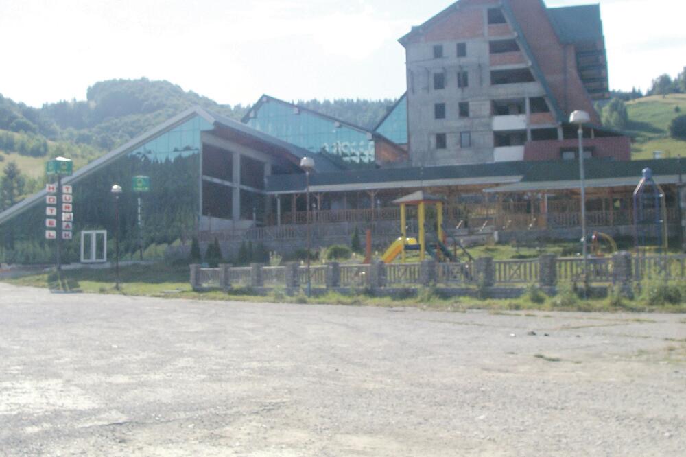 Zgrada, Foto: Luka Zeković