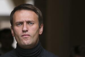 Navaljni makazama skinuo sudsku "nanogicu"