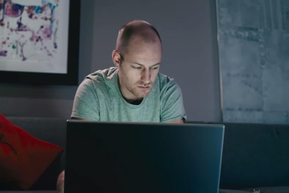 Facebook depresija, Foto: Screenshot (YouTube)