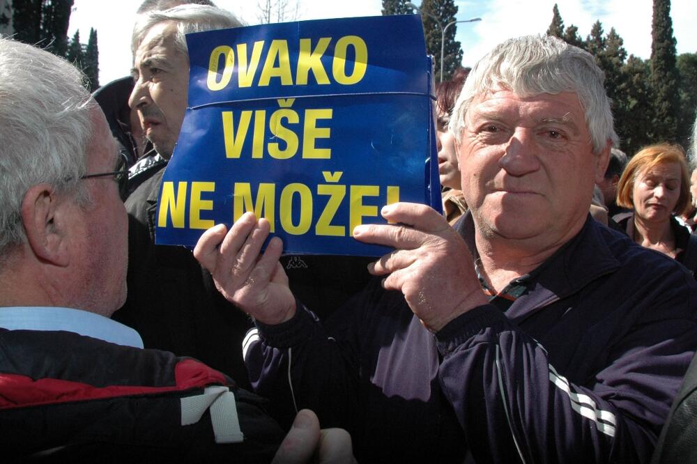 radoje dakić, protest 23032011, Foto: Luka Zeković
