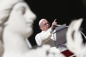 Papa Franjo: Mir je uvijek moguć