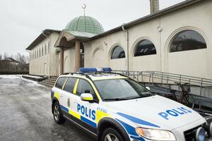 Treći napad na džamije u Švedskoj: Molotovljev koktel i rasističke...