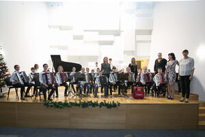 Nikšić: CKB uručila donaciju muzičkoj školi “Dara Čokorilo”