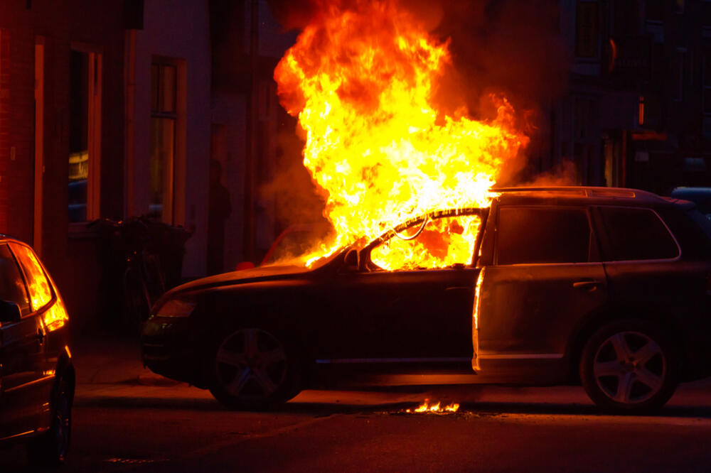 Izgorjeli automobil, Foto: Shutterstock