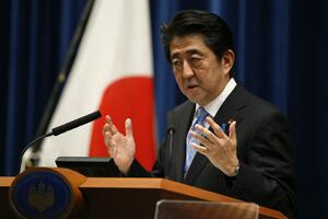Šinzo Abe planira 29 milijardi dolara za pomoć ekonomiji