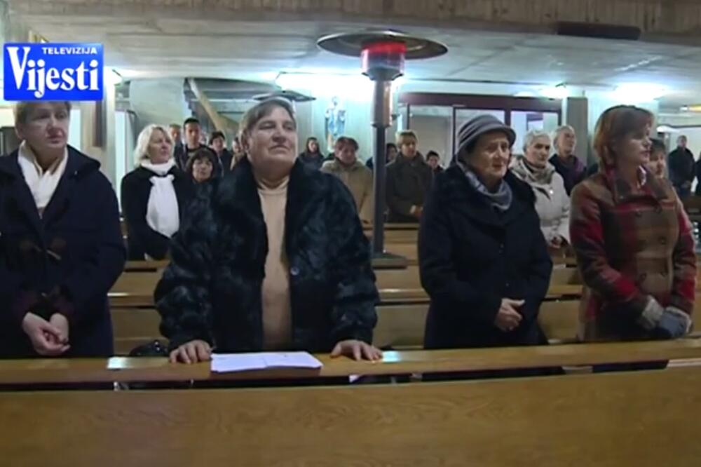 Vjernici, Katolička crkva, Foto: Screenshot (YouTube)