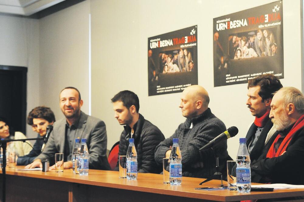 Urnebesna tragedija pres, Foto: Luka Zeković