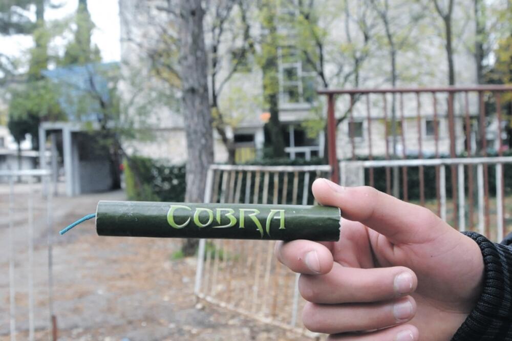 petarda, Foto: Vesko Belojević