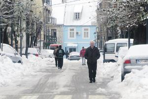 Prijestonica: Cetinjani da čiste snijeg isped ulaza i sa krovova