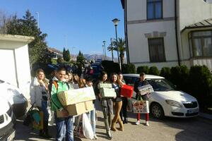 Srednjoškolci obradovali mališane iz Bijele