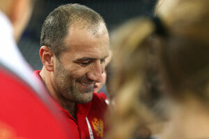 Adžić: Ponosan sam na djevojke