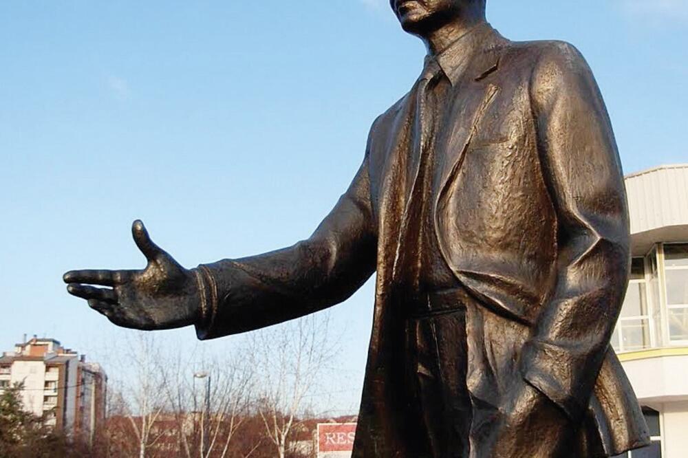 spomenik Zoranu Đinđiću