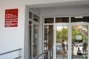 Ljekarska komora: Priznanja Hodži i Domu zdravlja Podgorica