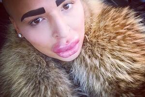 Potrošio 150.000 dolara da bi ličio na Kim Kardašijan