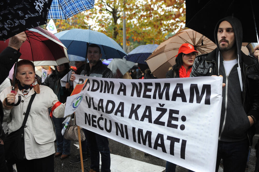 Protest Radim a nemam, Foto: Savo Prelevic