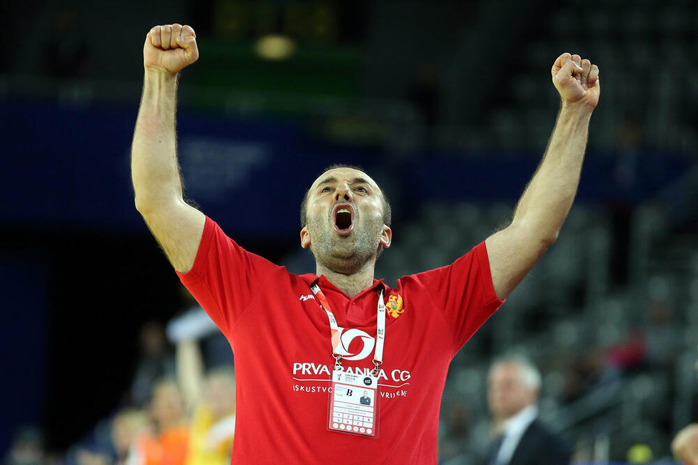 Dragan Adžić, Foto: Huncro2014.ehf-euro.com