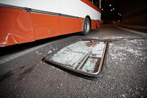 Srbija: Prevrnuo se autobus, povrijeđeno devet osoba