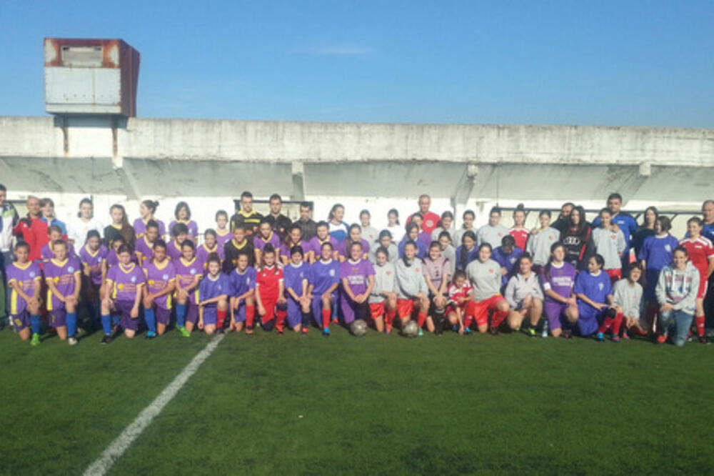 ženski fudbal, Foto: FSCG