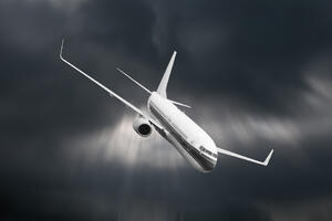 Švedska: Nepoznati borbeni avion se umalo sudario sa komercijalnim