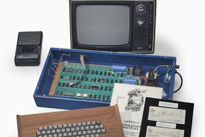 Jedan od prvih Apple  računara iz 1976. prodat na aukciji