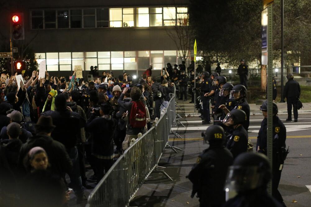Okland, protest, Foto: Reuters