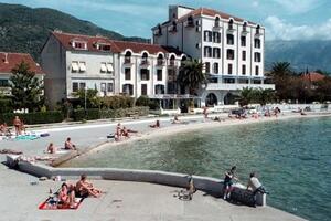 Ostali samo dugmići...