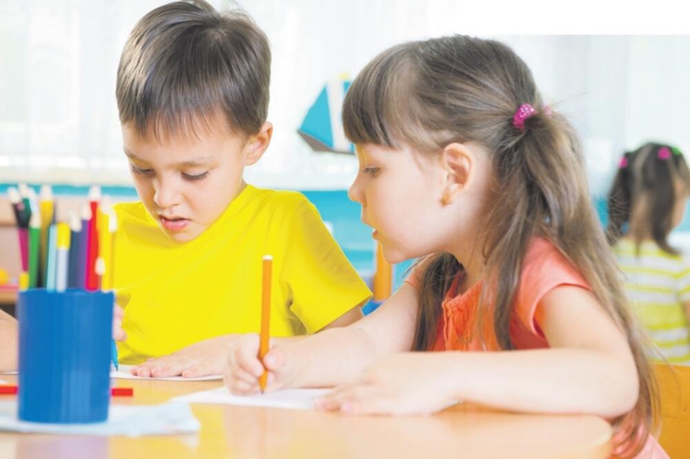 djeca, škola, crtanje, Foto: Shutterstock