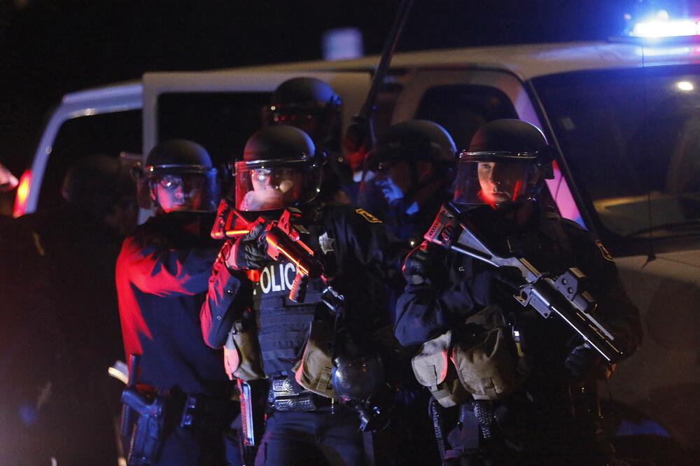 SAD, policija, Foto: Reuters