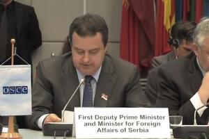 Ko ima bolji akcenat: Roćen ili Dačić?