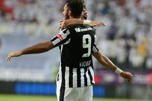 Vučinić, gol mašina u Abu Dabiju