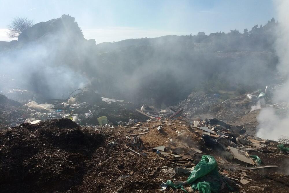 Vatra tinja već mjesecima, Foto: Samir Adrović