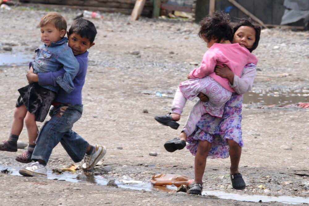 Vrela ribnička, djeca, Foto: Boris Pejović