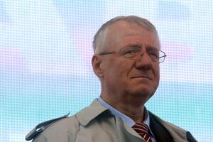 Šešelj uskoro na operaciji